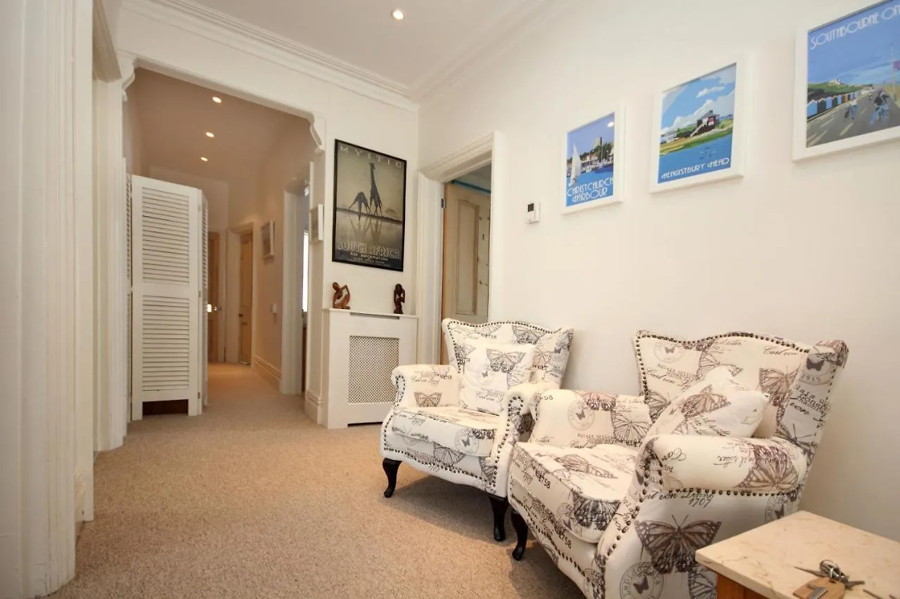 Beds By The Beach Bournemouth Apartment