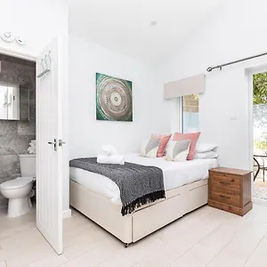 New, Stylish Flat With Private Patio And Free On-street Parking Check Out At 11am Bournemouth
